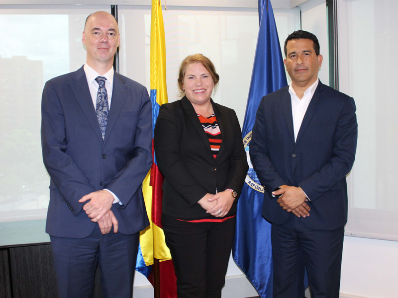 La UIAF y la Agencia de Aduanas e Impuestos del Reino Unido (HMRC) 