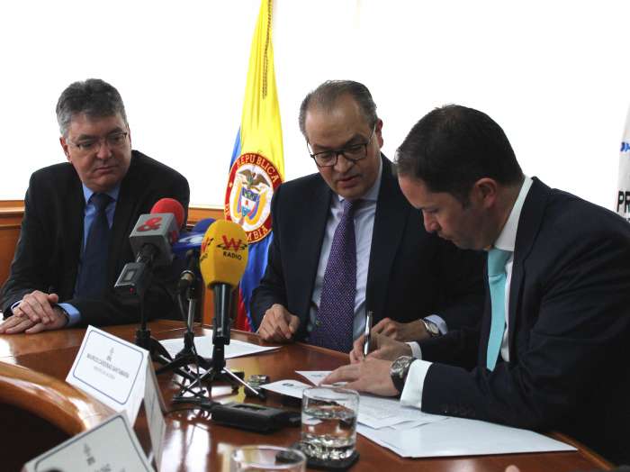 Procuraduría General de la Nación y UIAF 