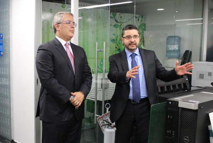 Presidente de la República visita la UIAF