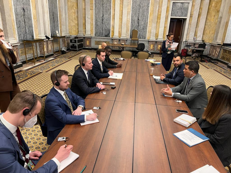 En Washington, el director general de la UIAF sostuvo reuniones estratégicas para fortalecer la lucha antilavado y contra el financiamiento del terrorismo