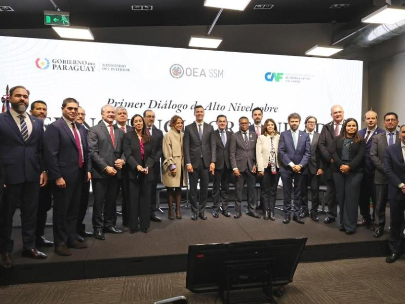 El director general resaltó el papel de las UIF en el Diálogo de Alto Nivel sobre Delincuencia Organizada Transnacional, en Paraguay