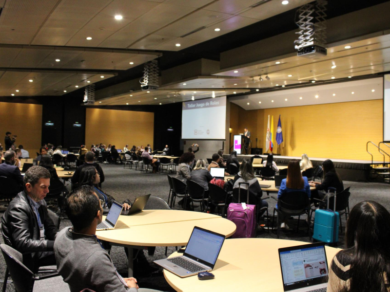Más de 300 reportantes "ejercieron como analistas de la UIAF" a través del Taller Juego de Roles