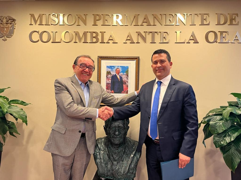 En Washington, el director Llinás fortalece lazos con embajador de Colombia ante la OEA