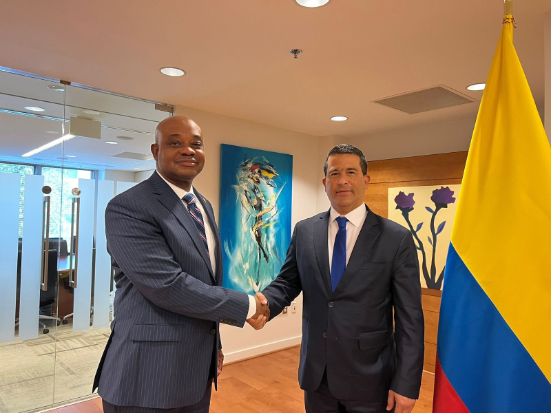 Director general de la UIAF se reúne con el embajador de Colombia en Estados Unidos