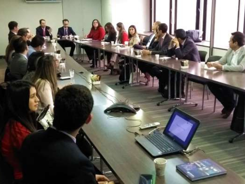 La Uiaf recuerda su compromiso con los gremios