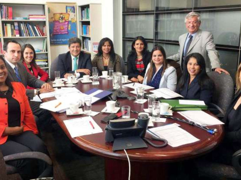 Funcionarios panameños del sistema ALA/CFT se capacitan en Colombia