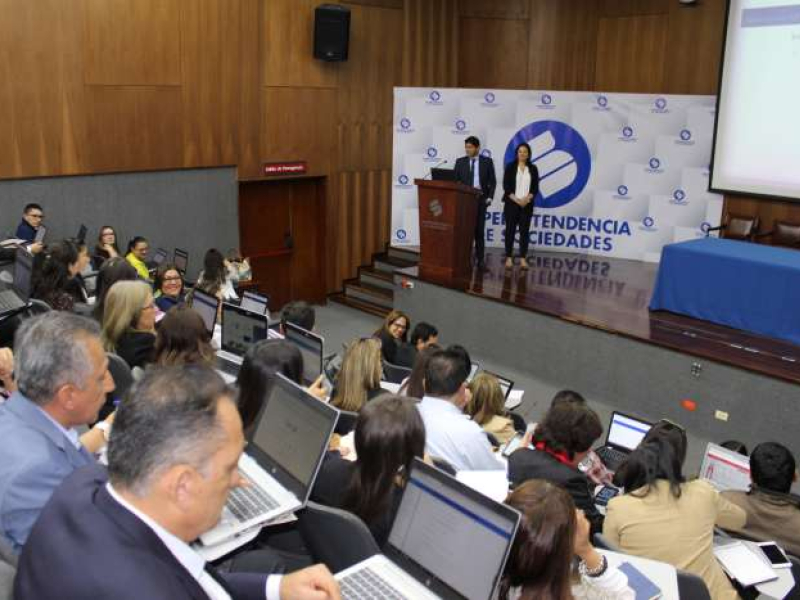 UIAF realizó con éxito el primer taller de Juego de Roles