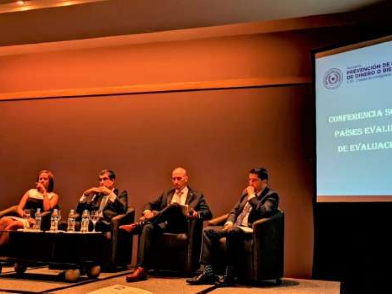 Director de la UIAF comparte con la SEPRELAD experiencias de Colombia en la Evaluación GAFI