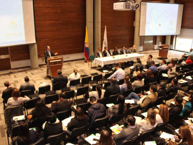 Director de la UIAF invita a funcionarios de la DIAN a seguir mejorando la calidad del reporte