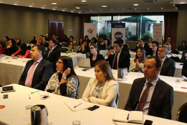 Curso Análisis del Riesgo de Lavado de Activos y Financiación del Terrorismo en el país