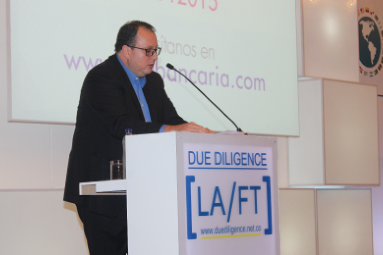 16 de Julio de 2015: Estamos ante un panorama que nos obliga a innovar en medidas más eficaces para frenar el LA: Luis Edmundo Suárez Soto