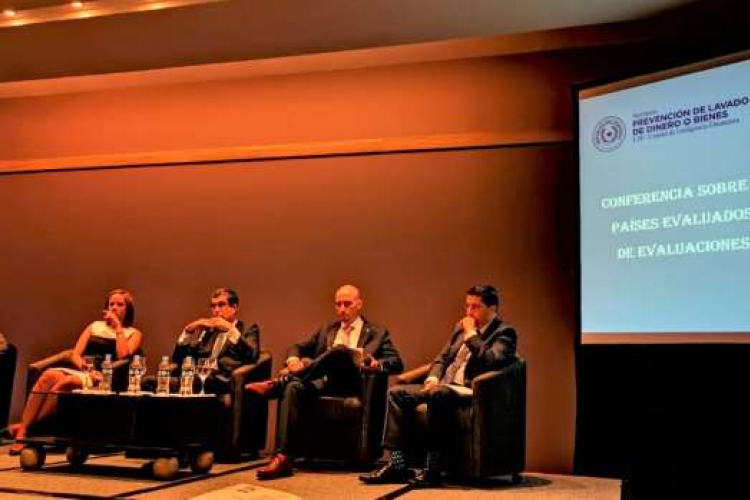 Director de la UIAF comparte con la SEPRELAD experiencias de Colombia en la Evaluación GAFI