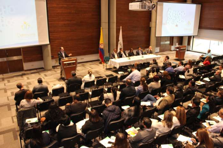 Director de la UIAF invita a funcionarios de la DIAN a seguir mejorando la calidad del reporte